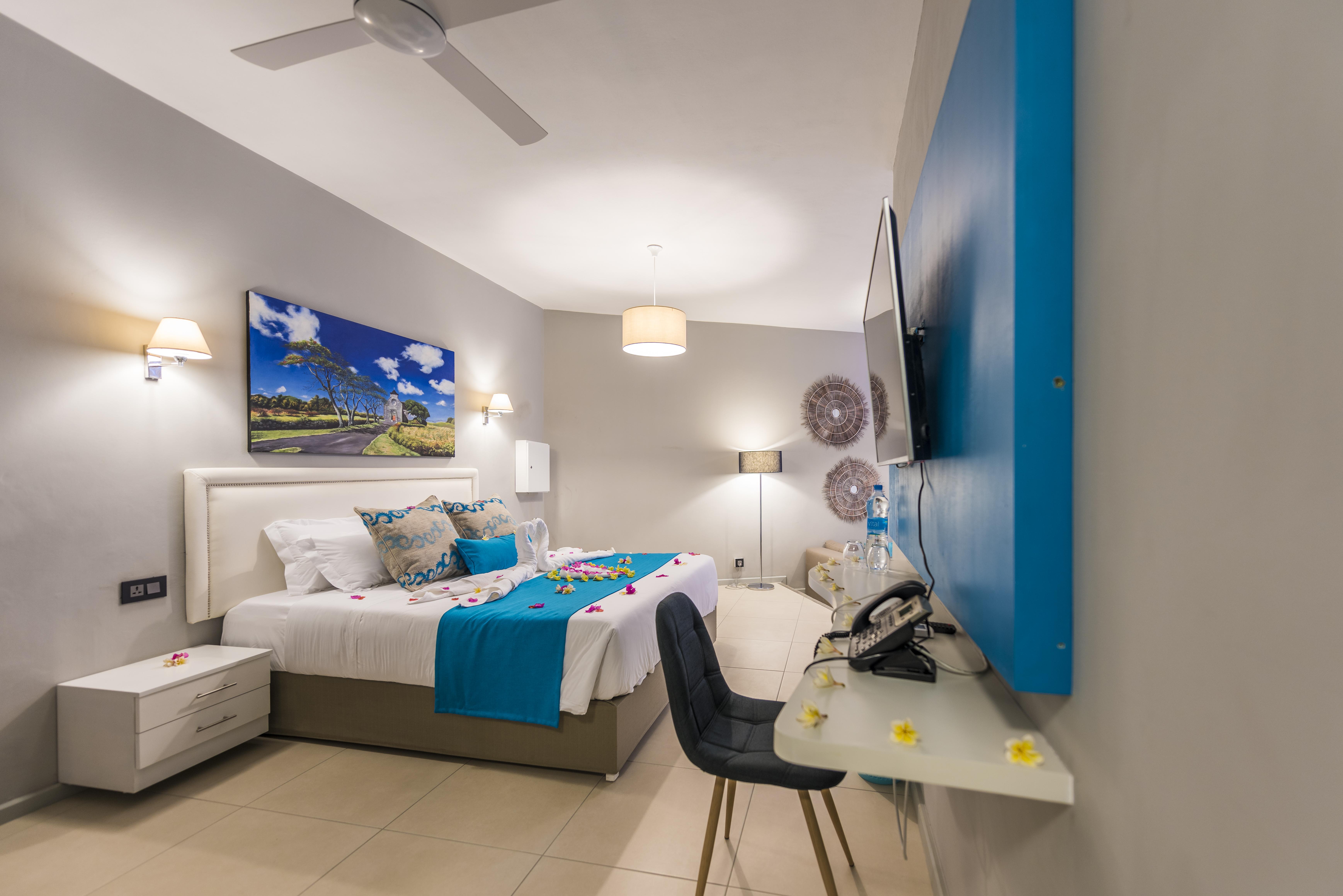 Azur Paradise Hotel 3*